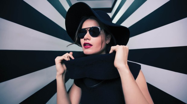 model-laura-ribeiro-for-secret-eyewear-exclusive-photo-shoot-9